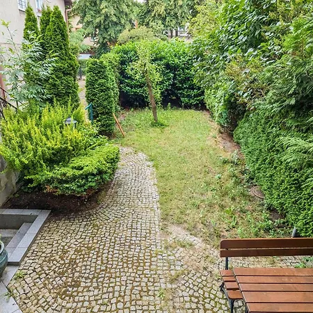 Apartment Nadmorski Z Parkingiem I Ogrodem Blisko Molo W Sopocie By Rent Like